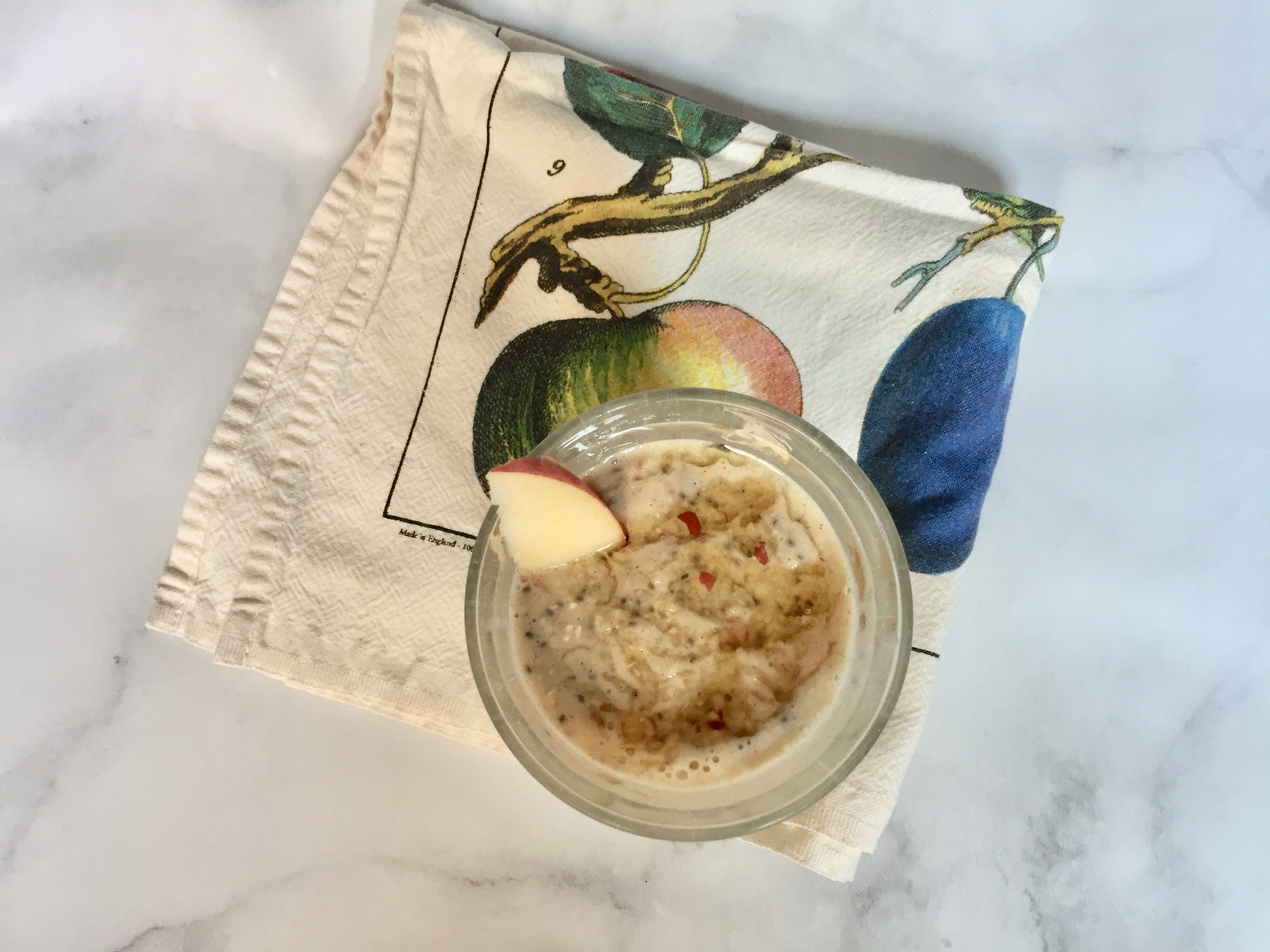 Why Do We Eat Apples and Honey? Plus a Sweet New Year Smoothie Poppy
